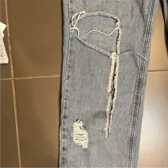 NASTY GAL High Waist Intentionally Distressed Baggy Jeans SZ 6 Lt Blue Denim EUC - Picture 11 of 12